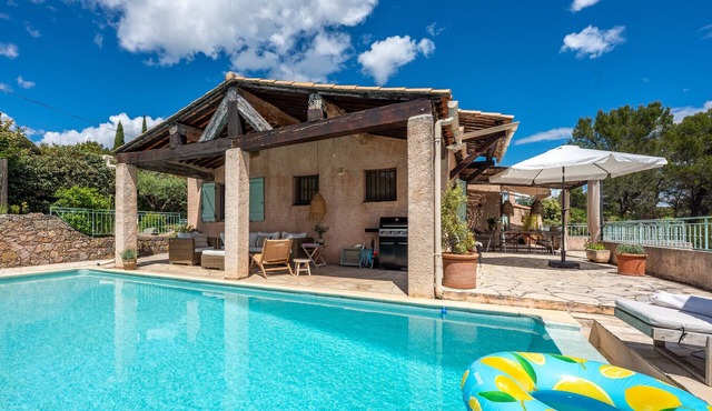 Mas sur la Colline – Luxury Villa with Panoramic Views & Private Pool in Flayosc