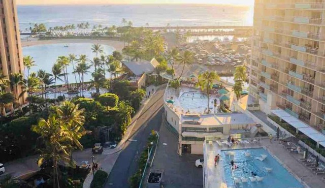 MERMAID'S COVE WITH BREATHTAKING OCEAN VIEWS AT ILIKAI HOTEL