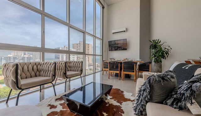 Modern 3BR duplex Apt. Great view and location