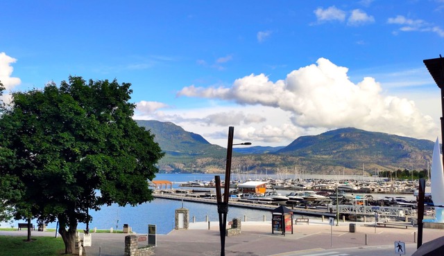Modern Chic Waterfront Retreat in the Heart of Downtown Kelowna
