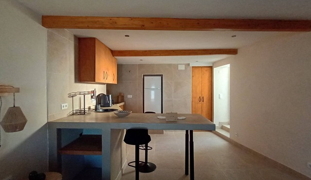 Modern Studio Almada | Near Lisbon & Sea