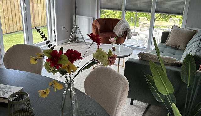 Nice and new cozy furnished chalet for 4 people, 800 meters from the beach.