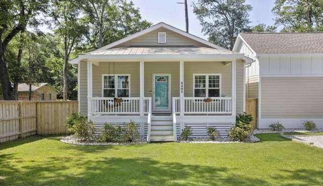 Only TWO MILES to the beach! Custom bungalow. Fenced-in yard!