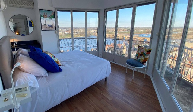 Panoramic apartment in Moulins center with terrace, 2 bedrooms, and modern amenities