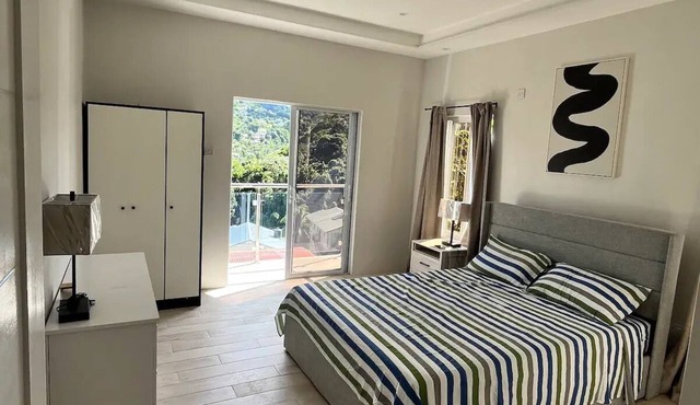 Peaceful Mountain View Condo