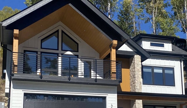 Redzen Heart House - Modern Mountain Luxury