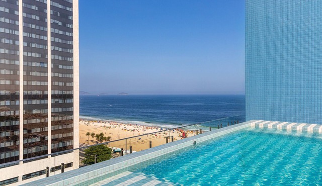 Sea View and Balcony with Bathtub | Q12
