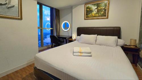 Sea View with bridge Gold Coast next to Oakwood PIK