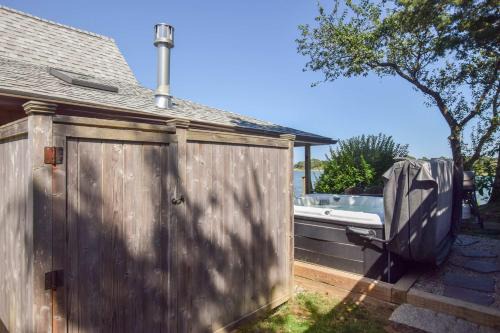 Seaside Retreat w Private Beach Landing