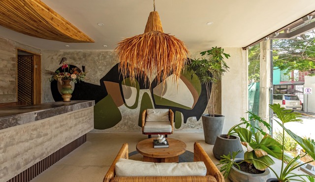 Smart & Sunny Stay OV at roof Best PDC Location 3 blocks away from the beach
