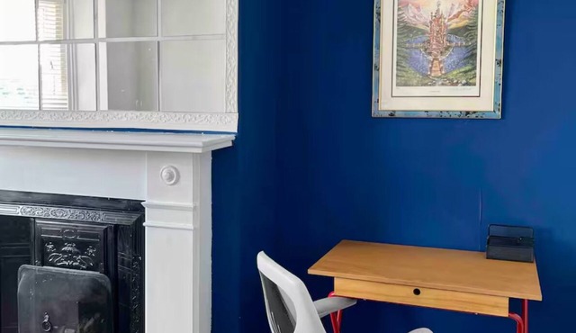 Spacious 4 Bed Property - 10/15 mins to Newcastle