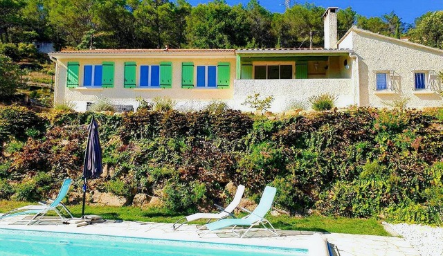 Spacious Villa in Saint-Nazaire