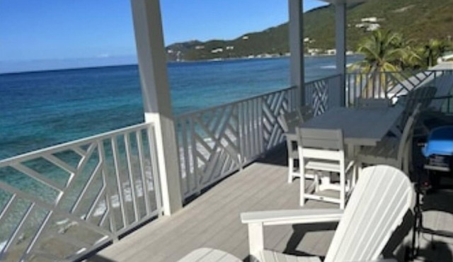 Spectacularly located beach front Spring Tide @ The Tides at Little Apple Bay