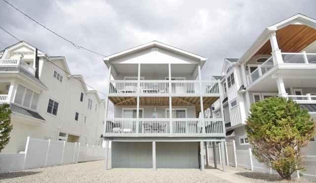 Steps away from the Beach! Located in the quiet southend of Sea Isle City!