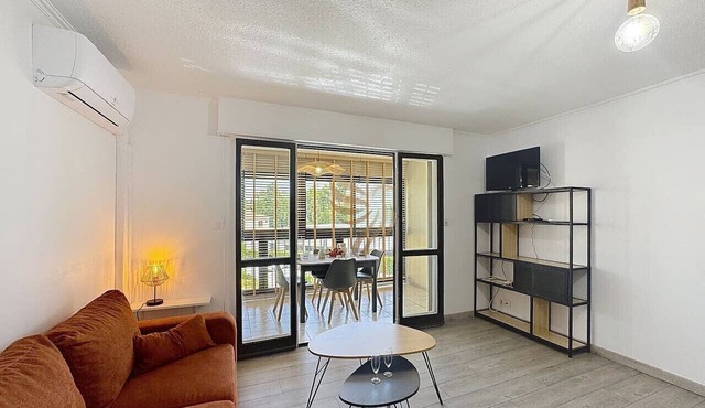 Studio 4pers-Terrace-clim-wifi-parking in Fréjus