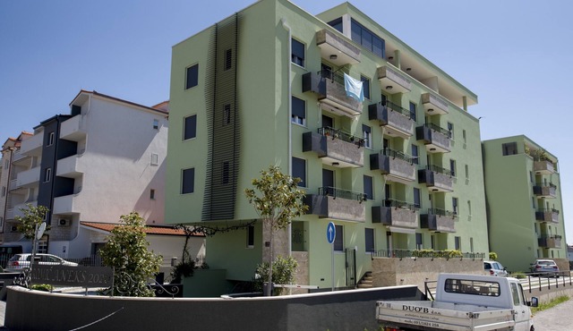 Studio flat with terrace Stobreč, Split (AS-19767-a)