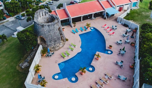 Stunning Caribbean Sea views!