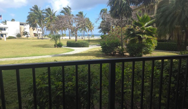 SUMMER SPECIAL! Island Oasis-Luxury condo at Pelican Cove