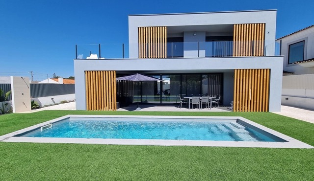 Sunset Villa in Meco w/ private pool near beach