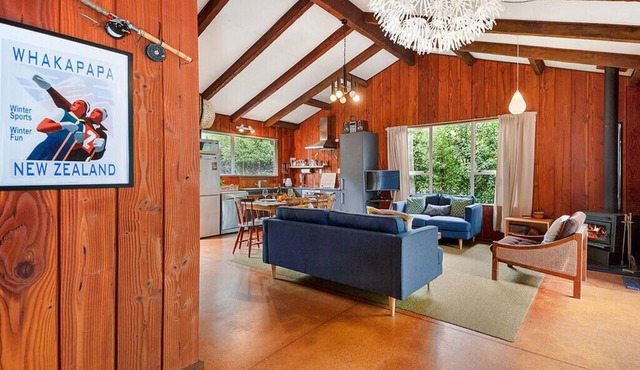 Te Kuru Cabin - Pukawa Bay Holiday Home