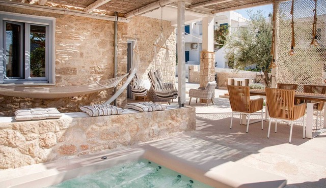 TERRA E SOLE / Spa Suite Aegina, Cottage