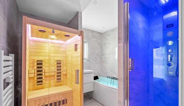☆The Luxury Spa☆ with cinema/terrace in the city center