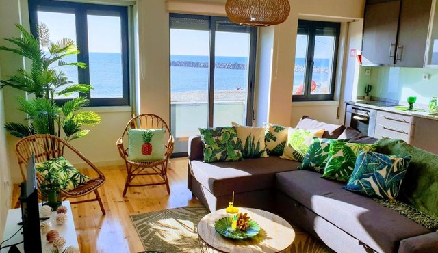 The Shore@GreenCoast - Waterfront Beach House Espinho