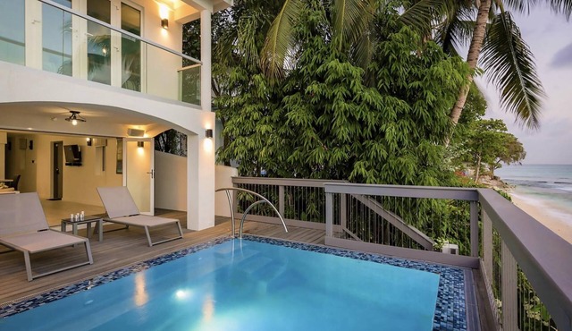 Tideline- 4BR Beachfront Modern Villa