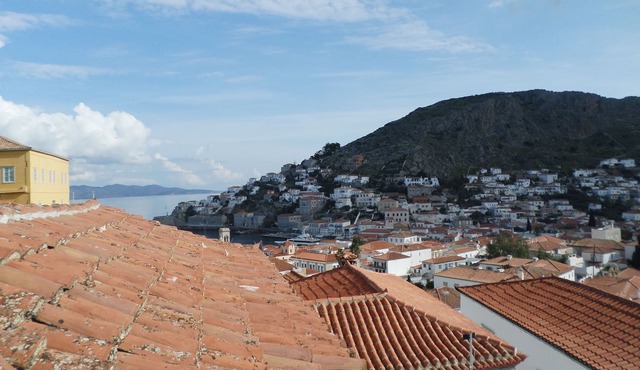 Traditional island house in the heart of Hydra
