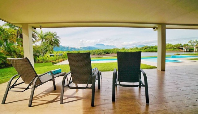 Villa 93 - 5BR Private Villa - Private Pool - Riverfront