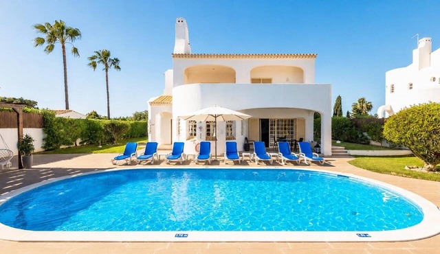Villa Baltin - Four Bedroom Villa, Sleeps 8