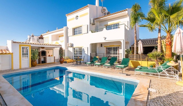 Villa Galé Sun - luxury, private pool, AC, wifi 5 minutes from the beach