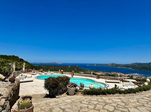Villa Ventu di Mari, vista mozzafiato su Caprera e sulle Isole, Piscina Riscaldata in Costa Smeralda