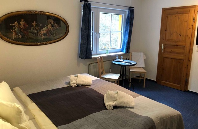 Double Room # 4 - Riverside Inn