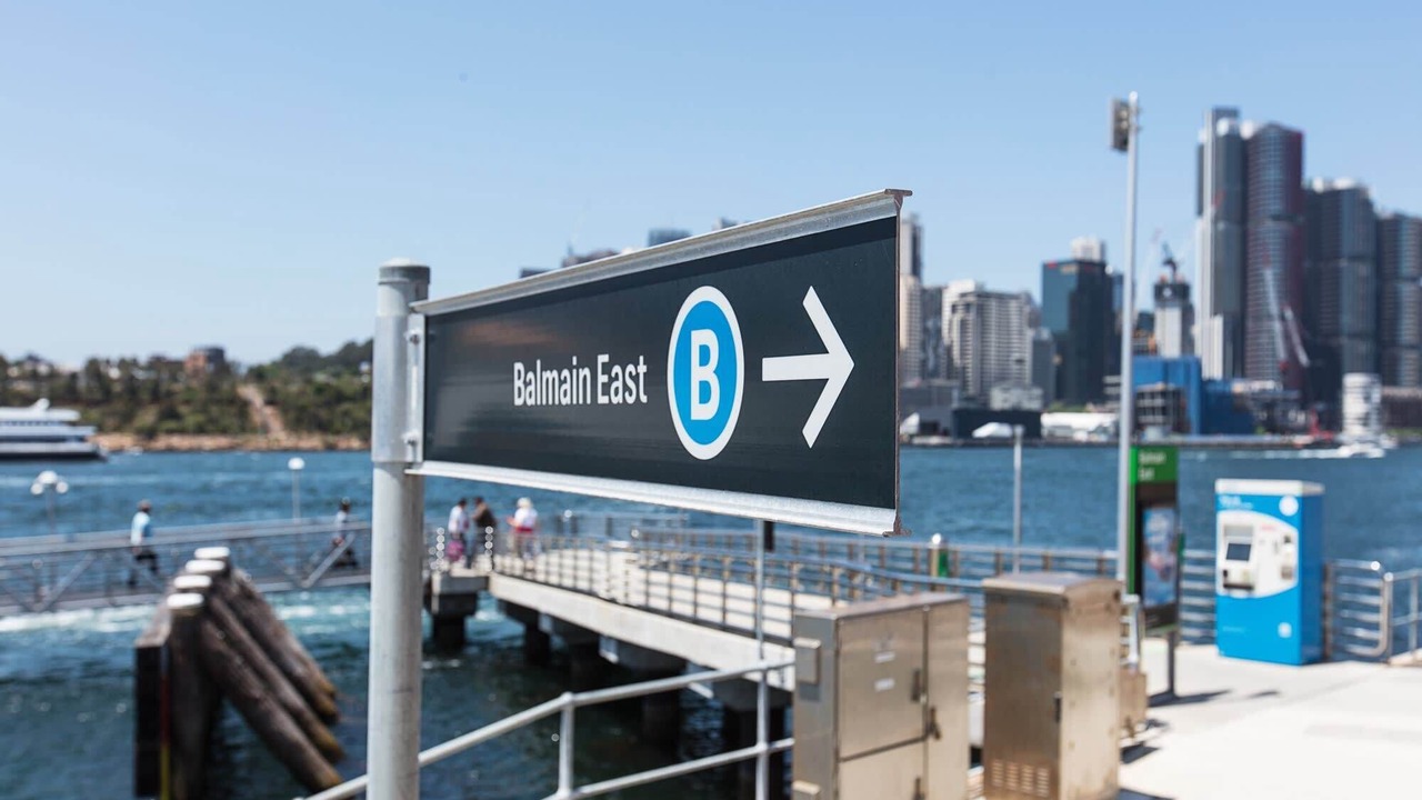 の写真 その他 で Balmain East