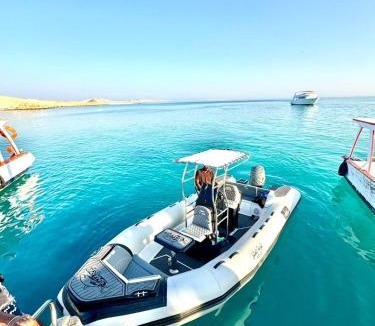 Dahar ボートレンタル | Speed boat Milan
