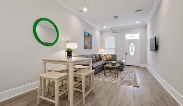 Enormous Brand New 6br Pad by Streetcar
