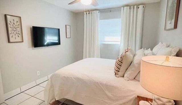 01 Wonderful Port Apartment #5 - 2 Bedroom