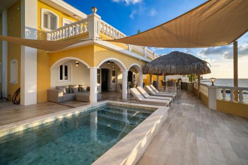 Oceanfront villa Casa Mar Azul