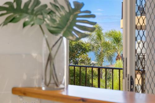 6 Parkshores Sunshine Location Location Location 100m to beach access